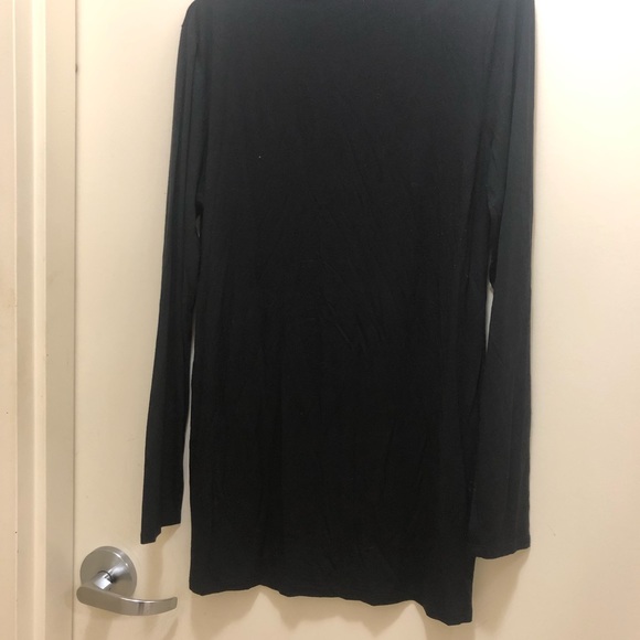 Clothes - Picture 5 of 16